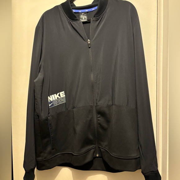 Women’s Nike Performance Jacket - Picture 1 of 5